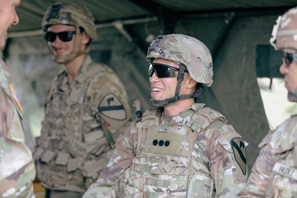1st Cavalry Division Commander takes flight with 1st Air Cavalry Brigade