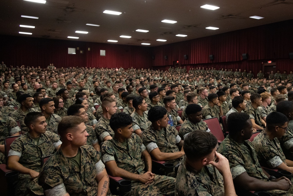 20th Sergeant Major of the Marine Corps Sgt. Maj. Carlos A. Ruiz Visits MCBH