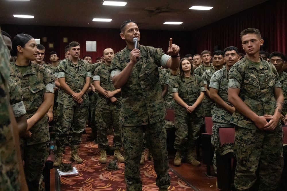 20th Sergeant Major of the Marine Corps Sgt. Maj. Carlos A. Ruiz Visits MCBH