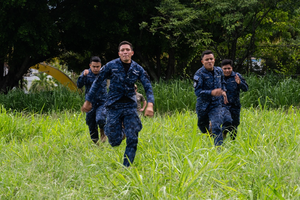 El Salvador, US, Canada accomplish tactical combat casualty care training hands-on skills