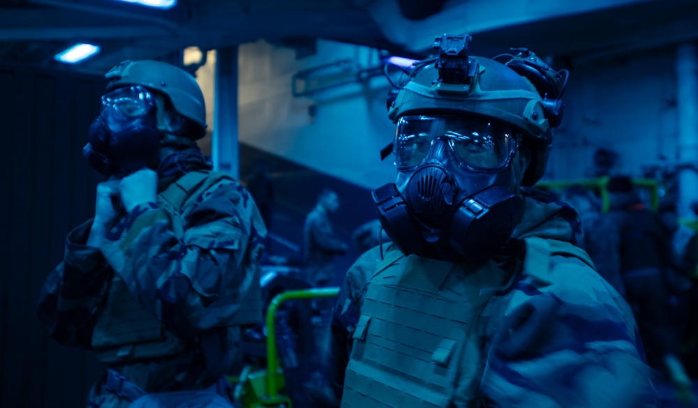 31st Marine Expeditionary Unit Conducts Chemical Response Element Exercise aboard USS America (LHA 6)