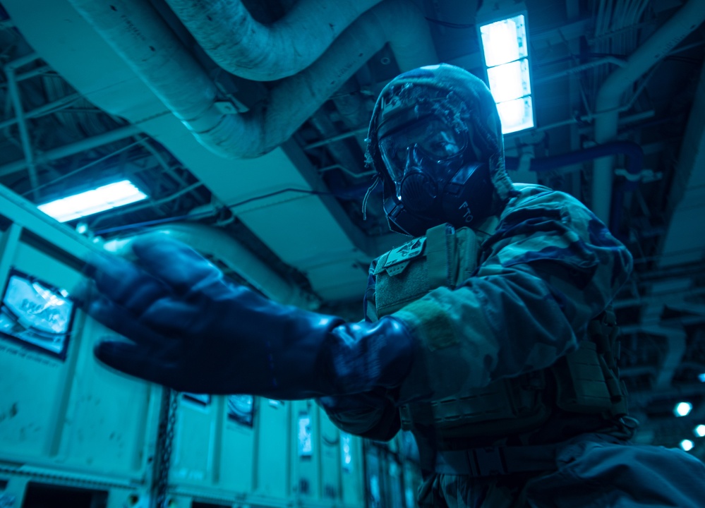 31st Marine Expeditionary Unit Conducts Chemical Response Element Exercise aboard USS America (LHA 6)