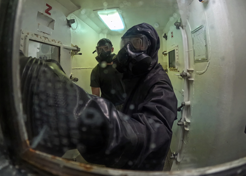 31st Marine Expeditionary Unit Conducts Chemical Response Element Exercise aboard USS America (LHA 6)