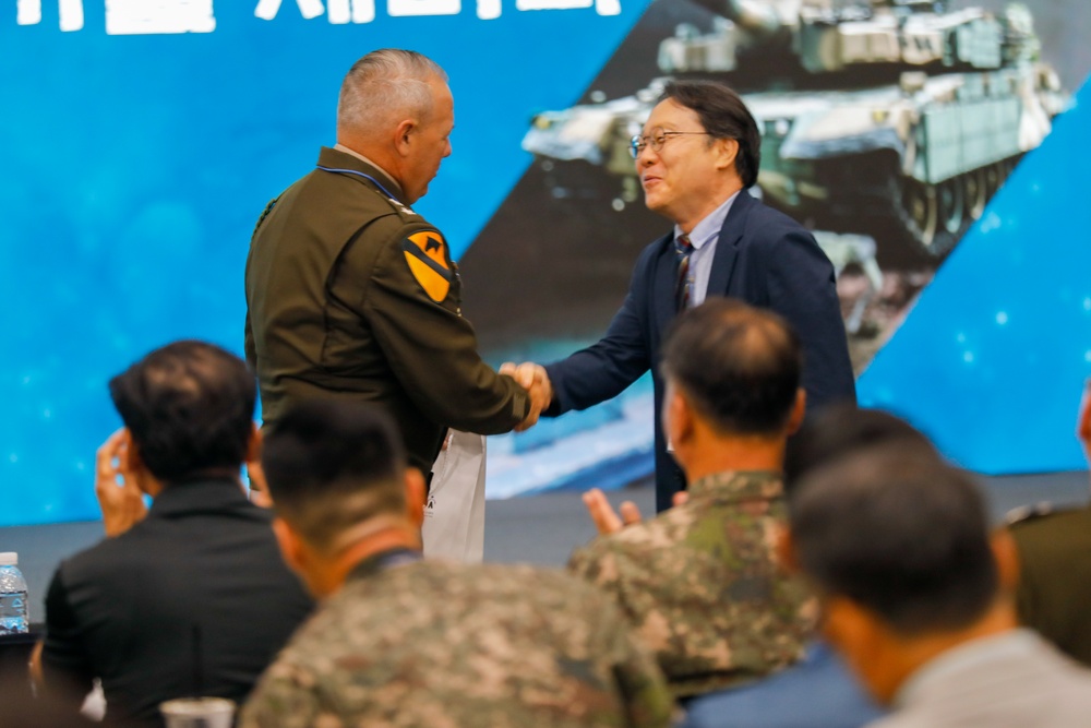 Maj.  General Charles Lombardo Attends InLex in Daejeon, South Korea.