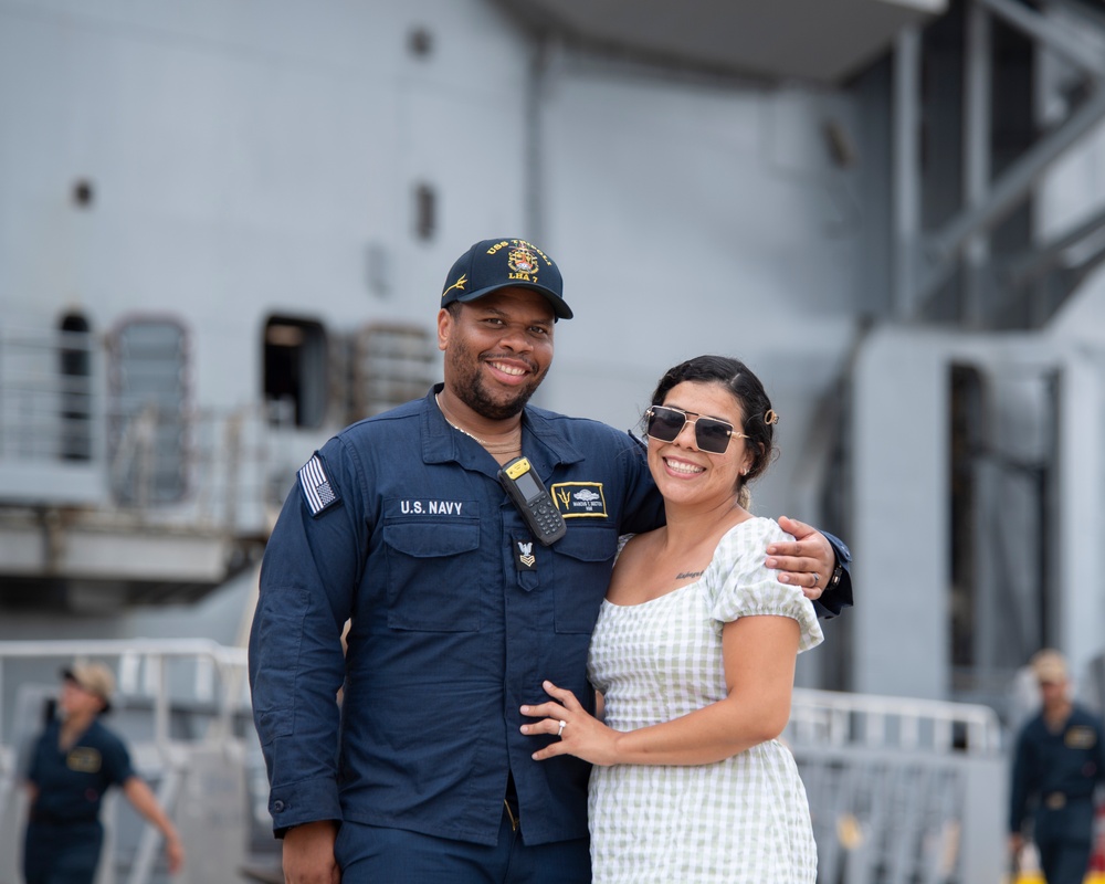 USS Tripoli (LHA 7) Arrives at CFAS
