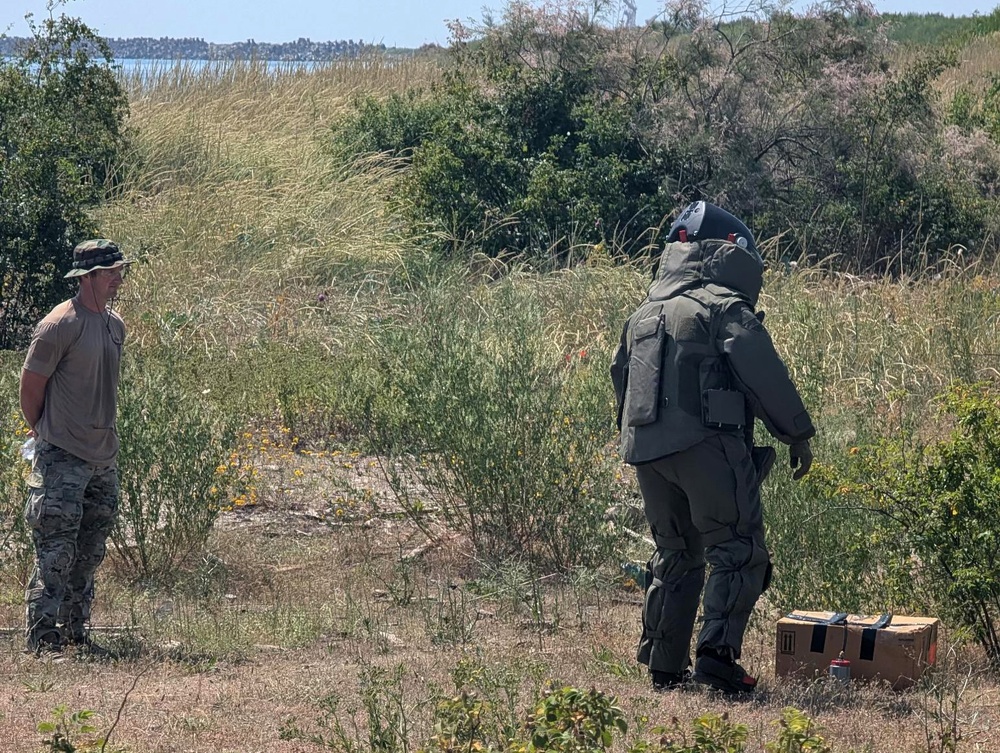 EODMU 8 Participates in EPMCM 25