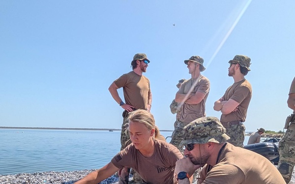 EODMU 8 Participates in EPMCM 25