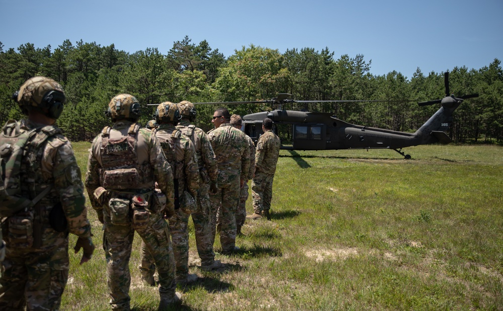 Regional Cooperation 25 UH-60 familiarization