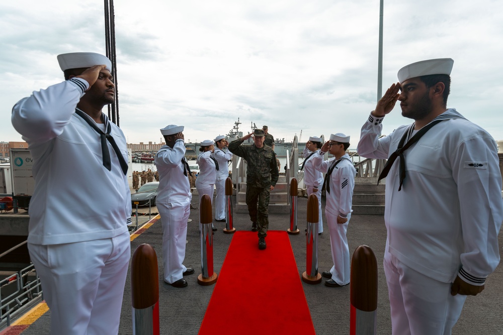 Finnish Defence Force Visits Ford
