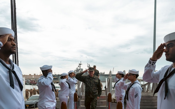 Finnish Defence Force Visits Ford