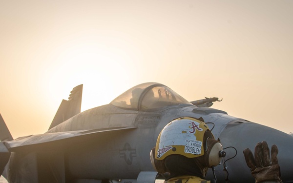 USS Carl Vinson Earns 2025 Battle “E” Award