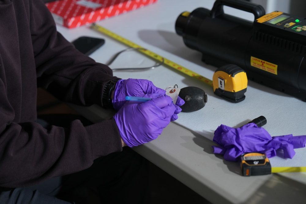 2nd MLG EOD steps back in history at the Smithsonian’s Museum of American History