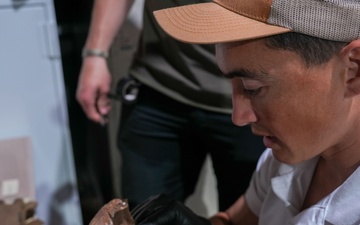 2nd Marine Logistics Group EOD Steps Back in History at Smithsonian’s National Museum of American History
