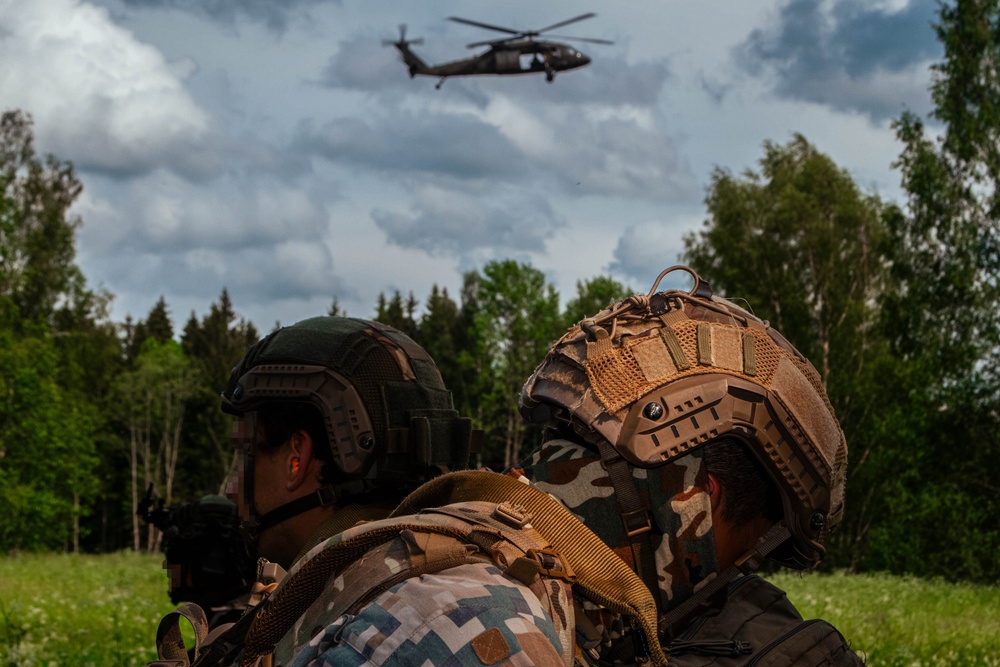 Green Beret, Latvian SOF hone joint infiltration, exfiltration tactics in Latvia