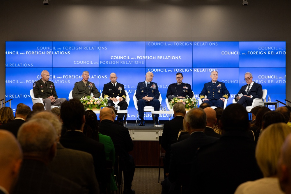 Commandant, Gen. Eric Smith, and Military Service Chiefs attend D.C. CFR Panel