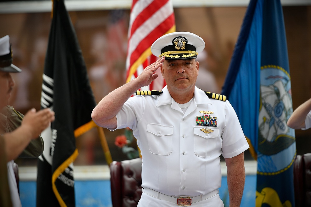 Navy Medicine Readiness and Training Unit Port Hueneme conducts Change of Charge
