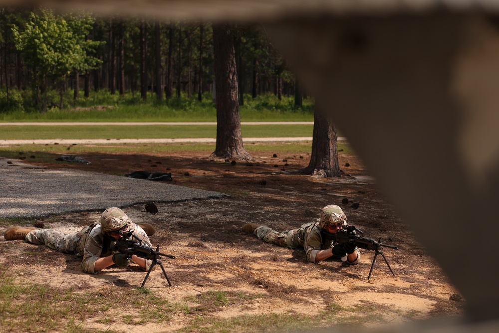 XVIII Airborne Corps Soldiers Enhance Lethality With Machine Gun Training