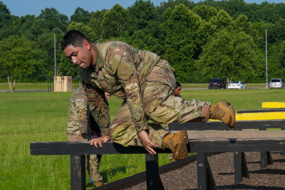 52 EOD conducts pre air assault PT.