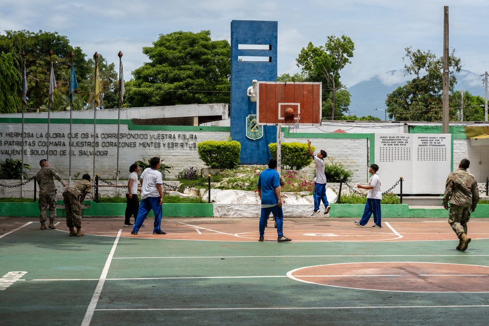 AMISTAD 2025: AFSOUTH, AFRC support community health event in El Salvador