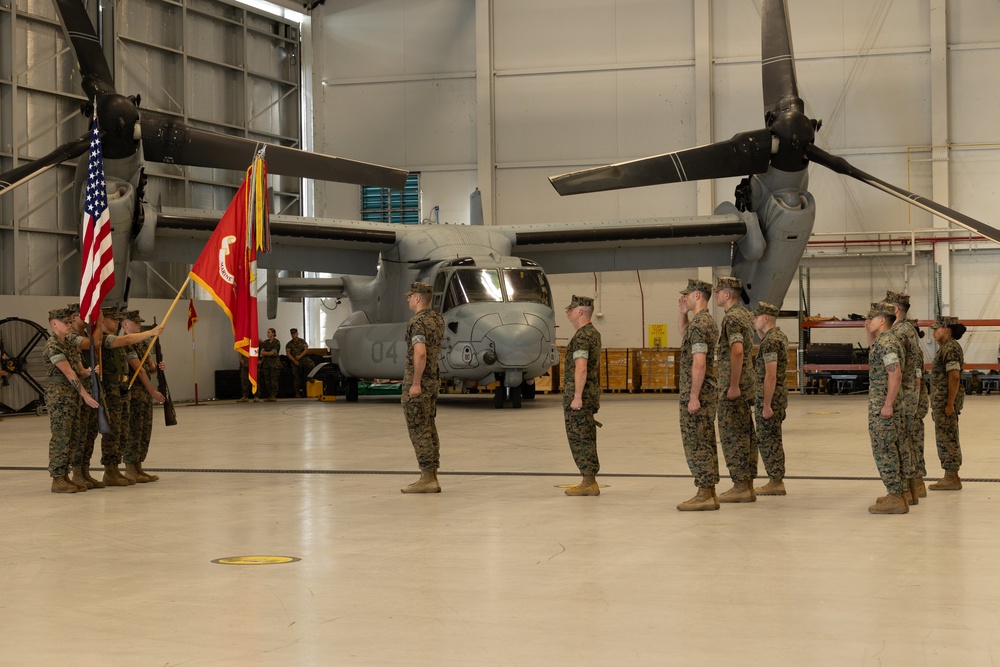 VMM-162 change of command ceremony