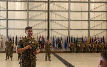 VMM-162 change of command ceremony