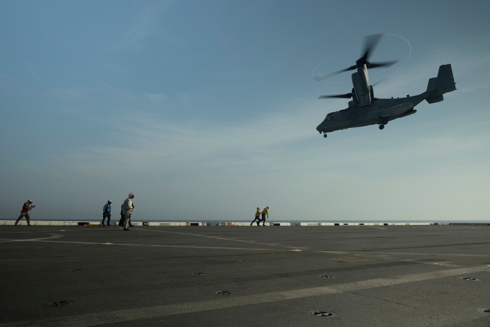 U.S. Marines with VMM-266 conduct qualifications aboard USS New York