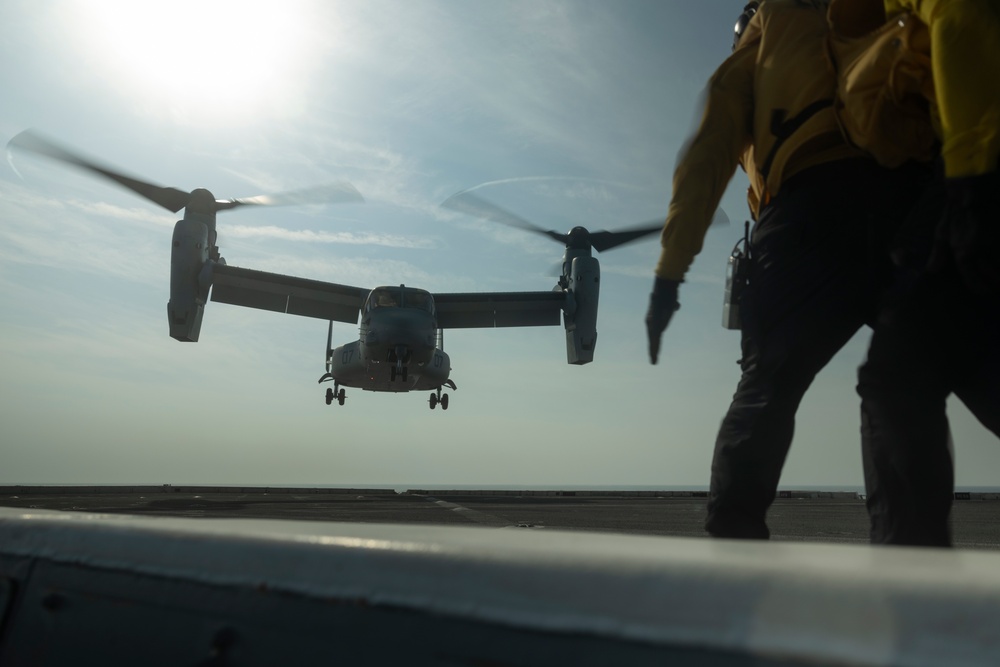 U.S. Marines with VMM-266 conduct qualifications aboard USS New York