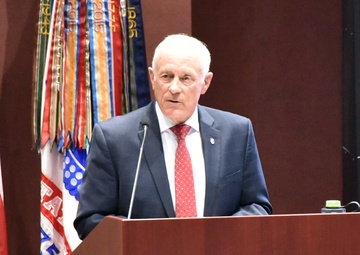 SMDC civilian leader speaks at PALT event