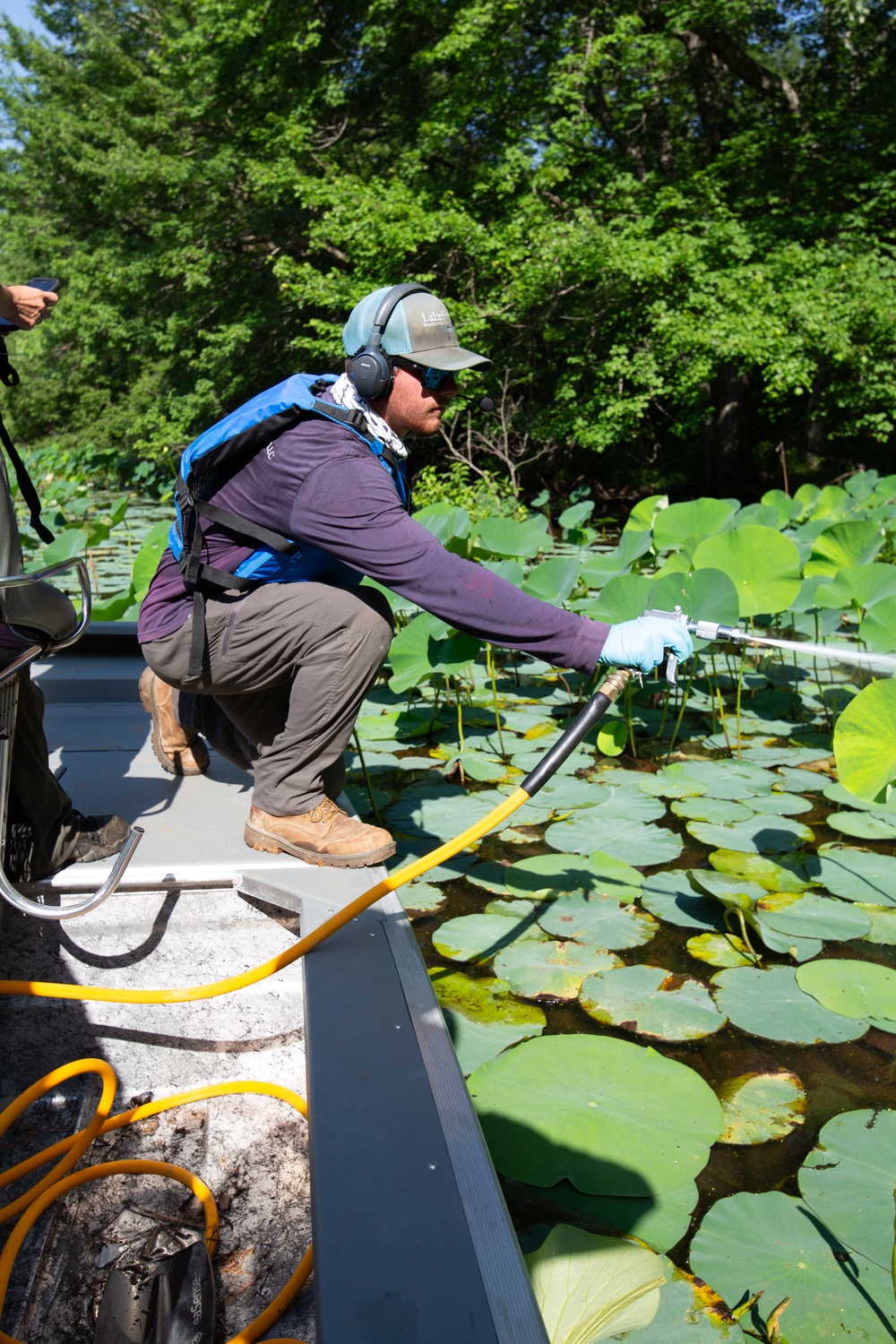 USACE Partners with Local Contractor to Target Invasive Water Chestnut at Lake Brittle in Virginia