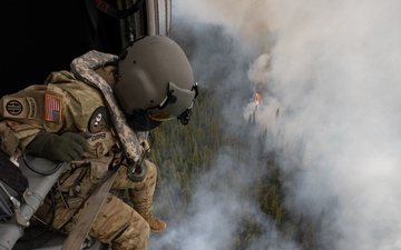 Alaska Army National Guard aviators help fight Alaska wildfires