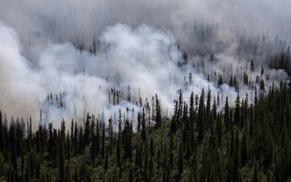 Alaska Army National Guard aviators help fight Alaska wildfires