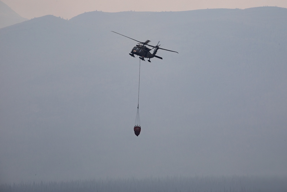 Alaska Army National Guard aviators help fight Alaska wildfires