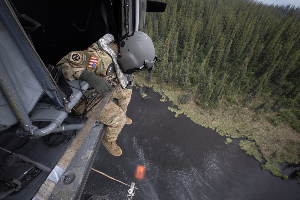 Alaska Army National Guard aviators help fight Alaska wildfires