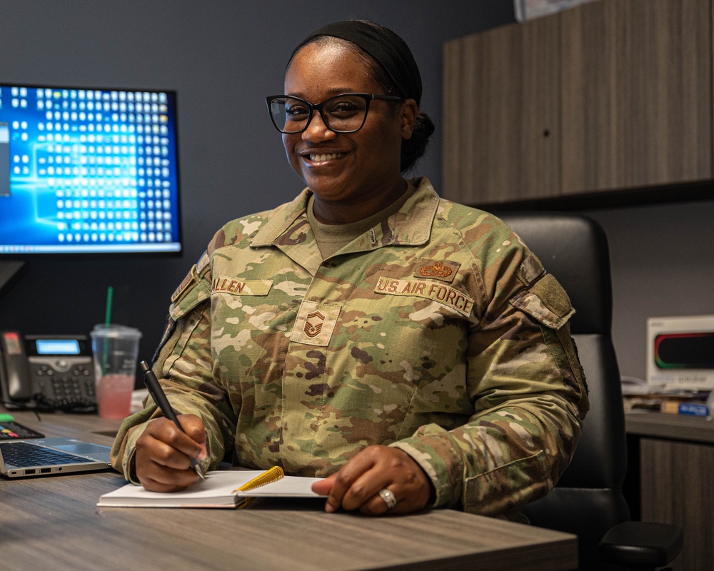 Luke AFB’s FSS Leaders Earn Awards for Excellence