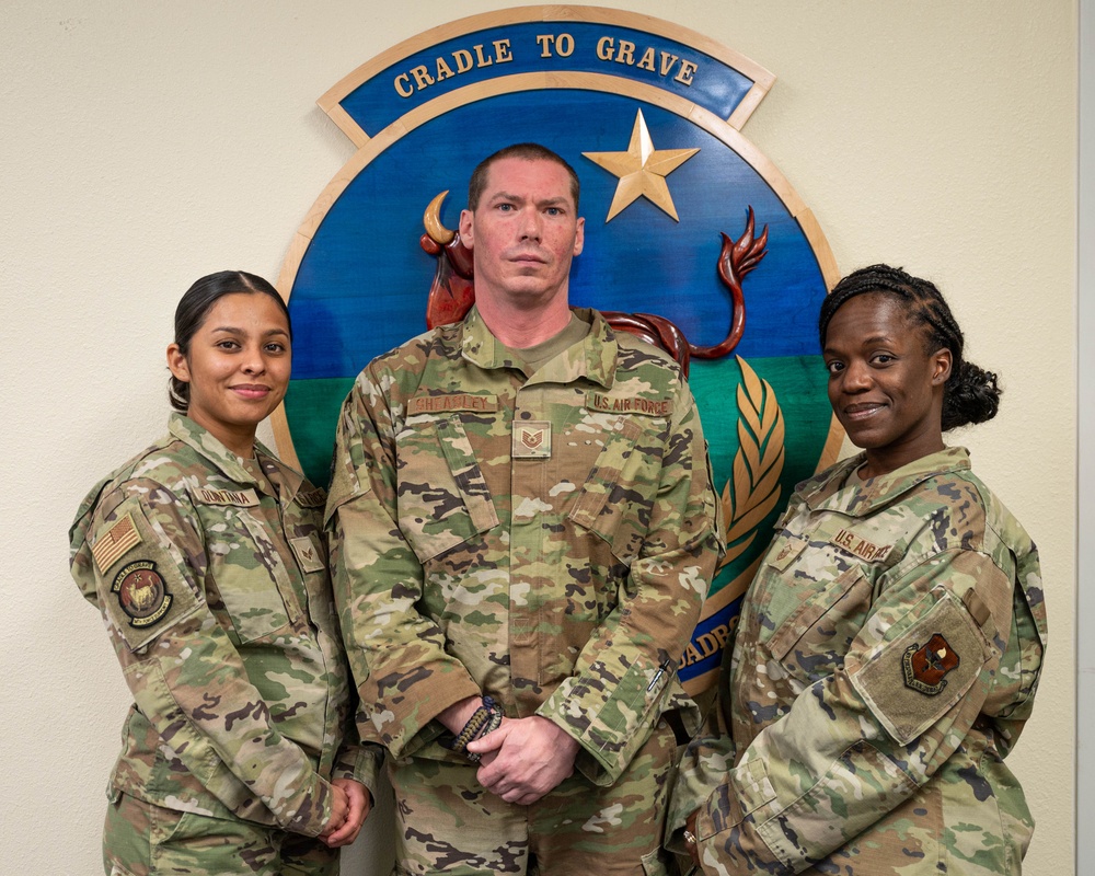 Luke AFB’s FSS Leaders Earn Awards for Excellence