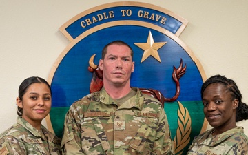 Luke AFB’s FSS Leaders Earn Awards for Excellence