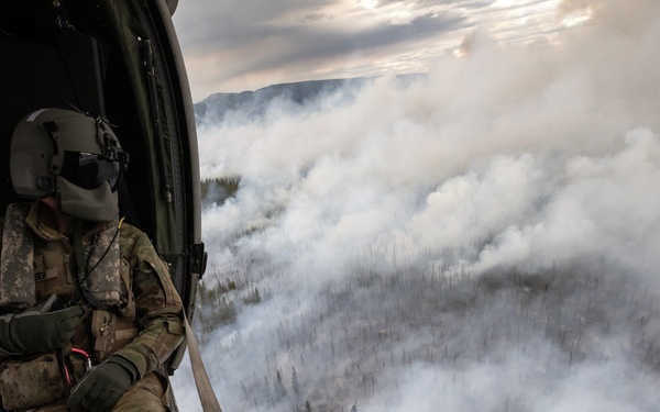 Alaska Army National Guard aviators help fight Alaska wildfires
