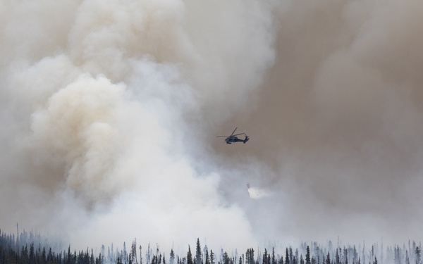 Alaska Army National Guard aviators help fight Alaska wildfires