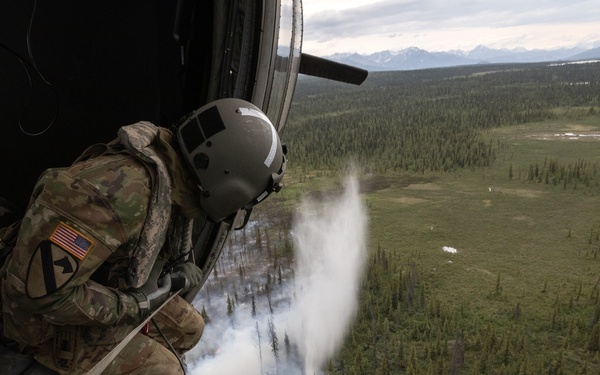 Alaska Army National Guard aviators help fight Alaska wildfires