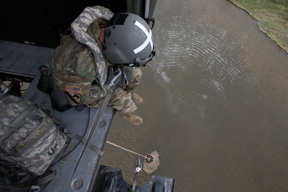 Alaska Army National Guard aviators help fight Alaska wildfires