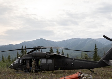 Alaska Army National Guard aviators help fight Alaska wildfires