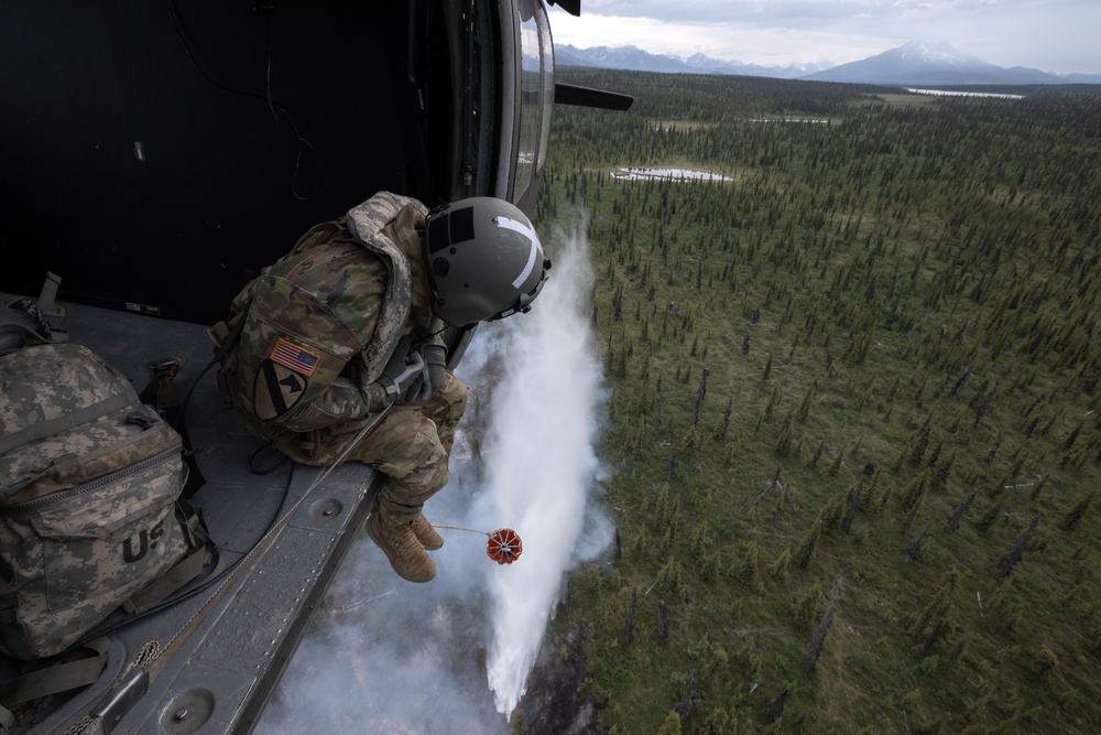 Alaska Army National Guard aviators help fight Alaska wildfires