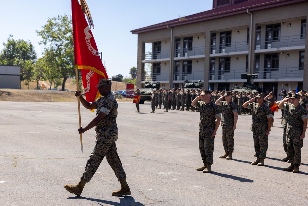 1st LAR holds change of command ceremony