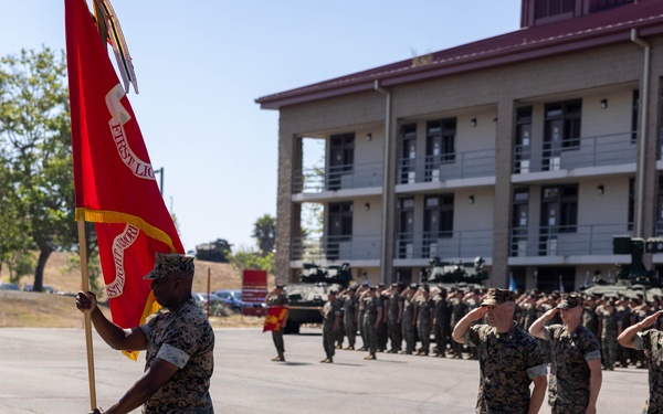 1st LAR holds change of command ceremony