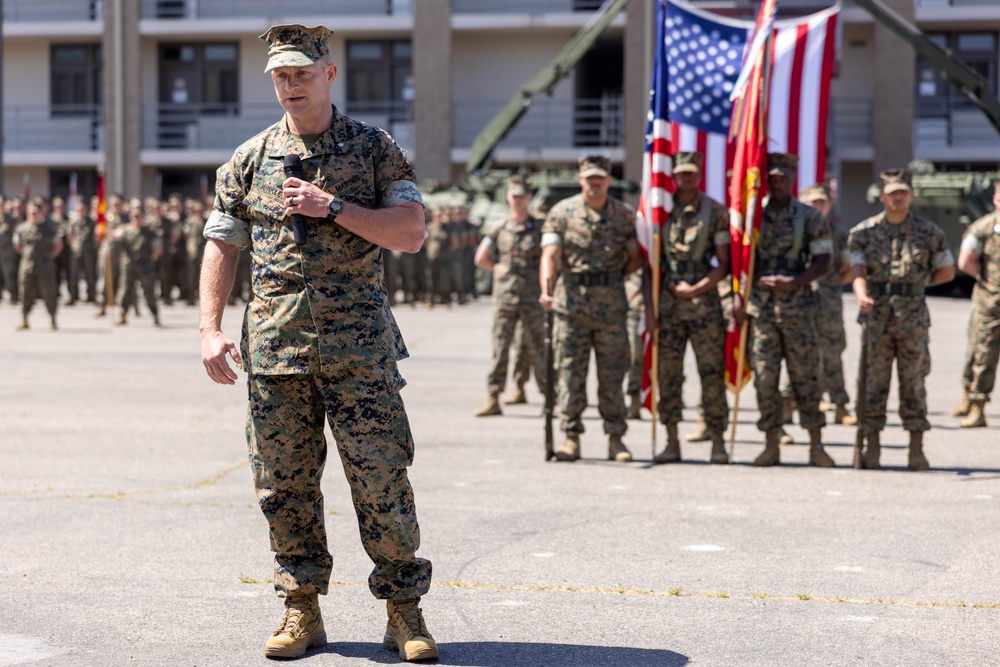 1st LAR holds change of command ceremony