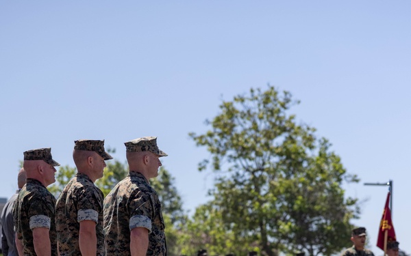 1st LAR holds change of command ceremony