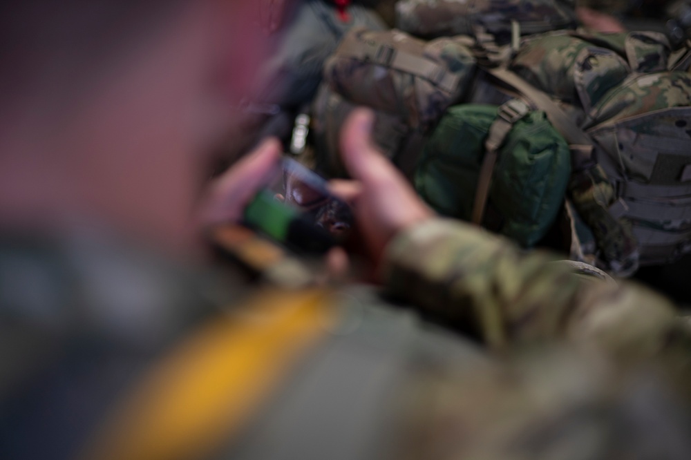 11th Airborne Division and 4th ANGLICO jump during RF-A 25-2