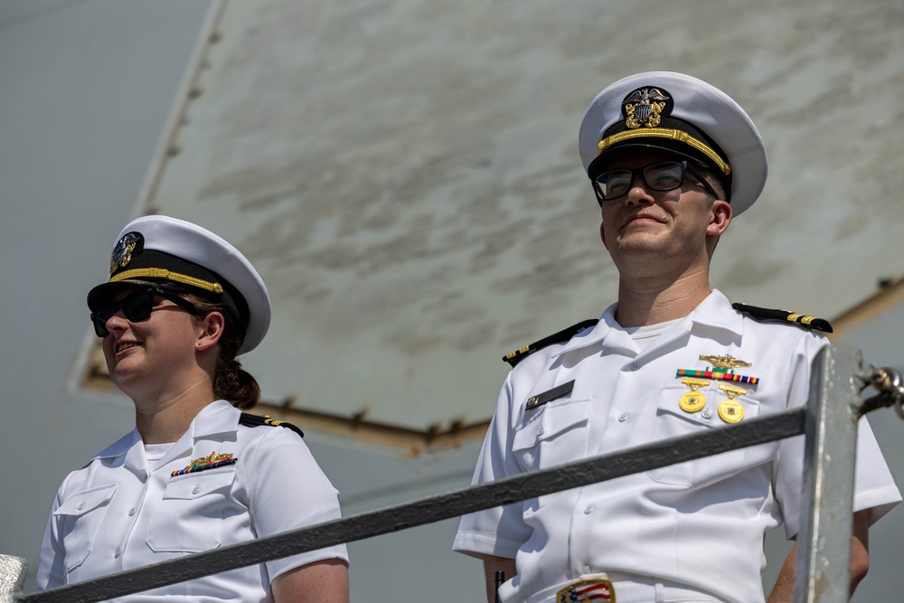 USS Mahan Departs Naval Station Norfolk