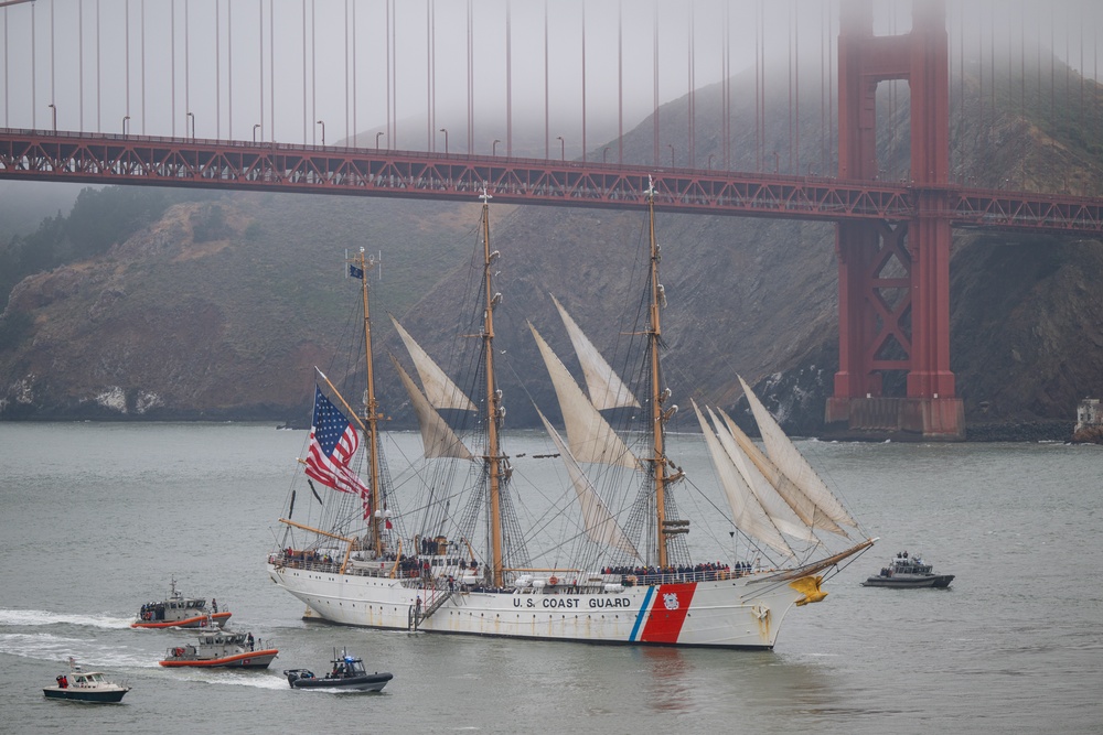 CGC Eagle Sails into San Francisco Bay