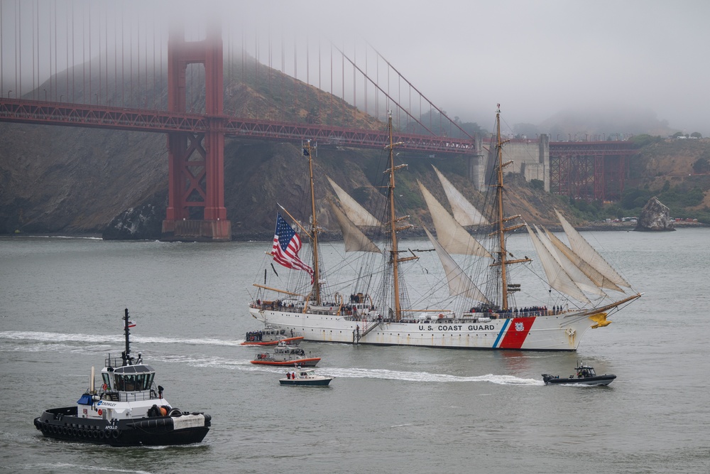 CGC Eagle Sails into San Francisco Bay